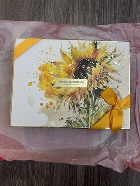 Women’s Cleanser & Exfoliant Set – Yellow